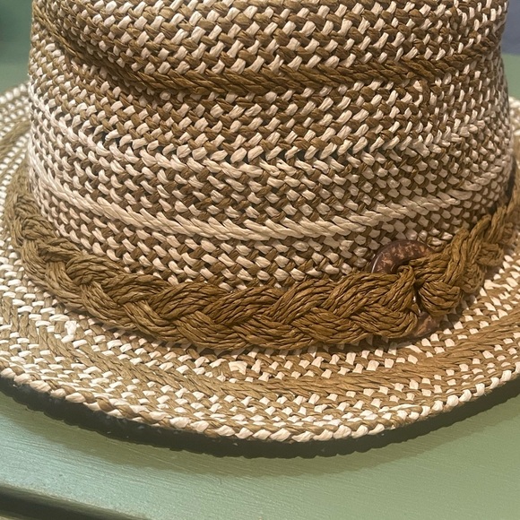 World MARKET hat, made entirely from paper resources, in great condition - Picture 3 of 7